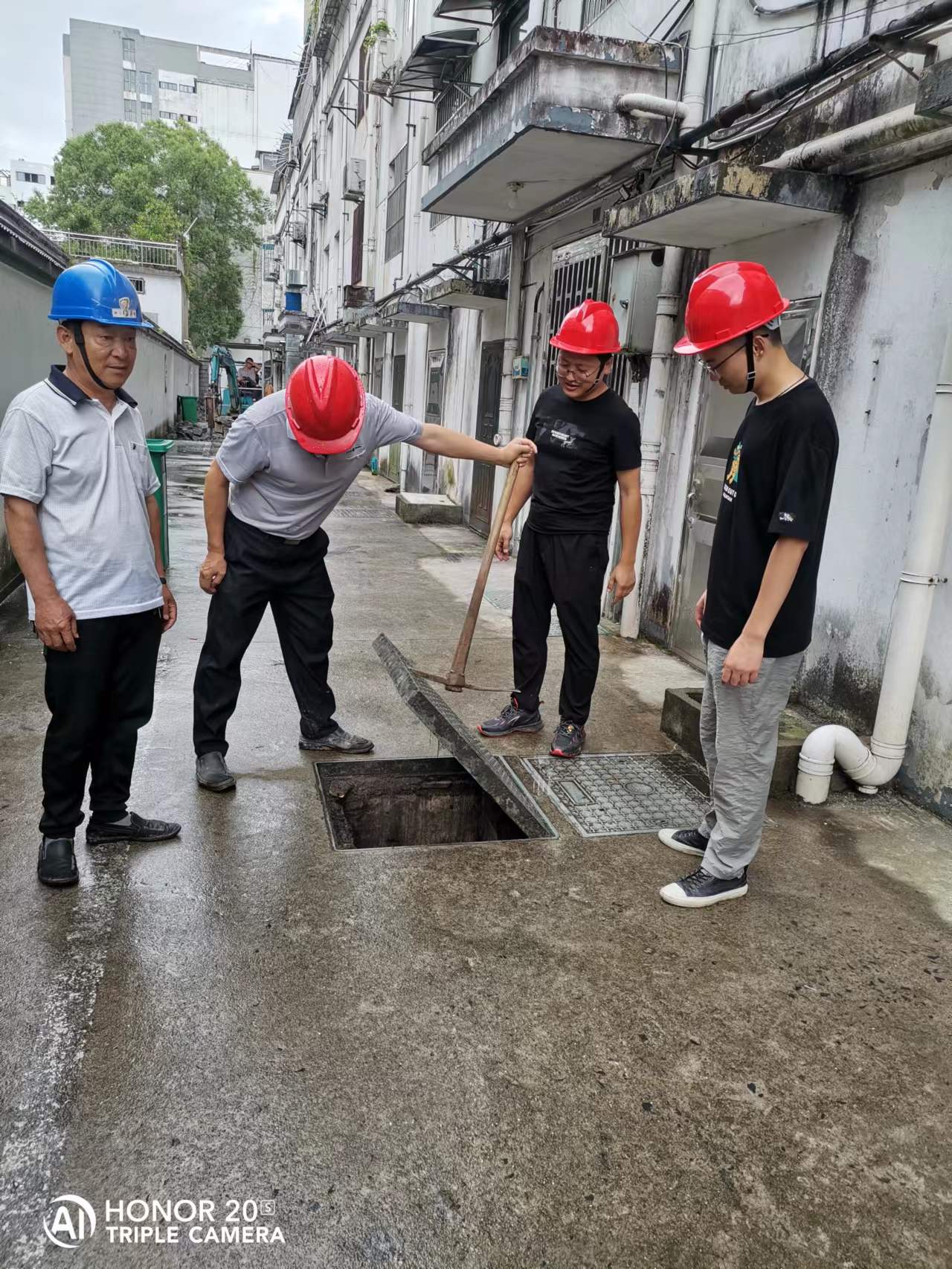 遵守安全生產(chǎn)法，當(dāng)好第一責(zé)任人