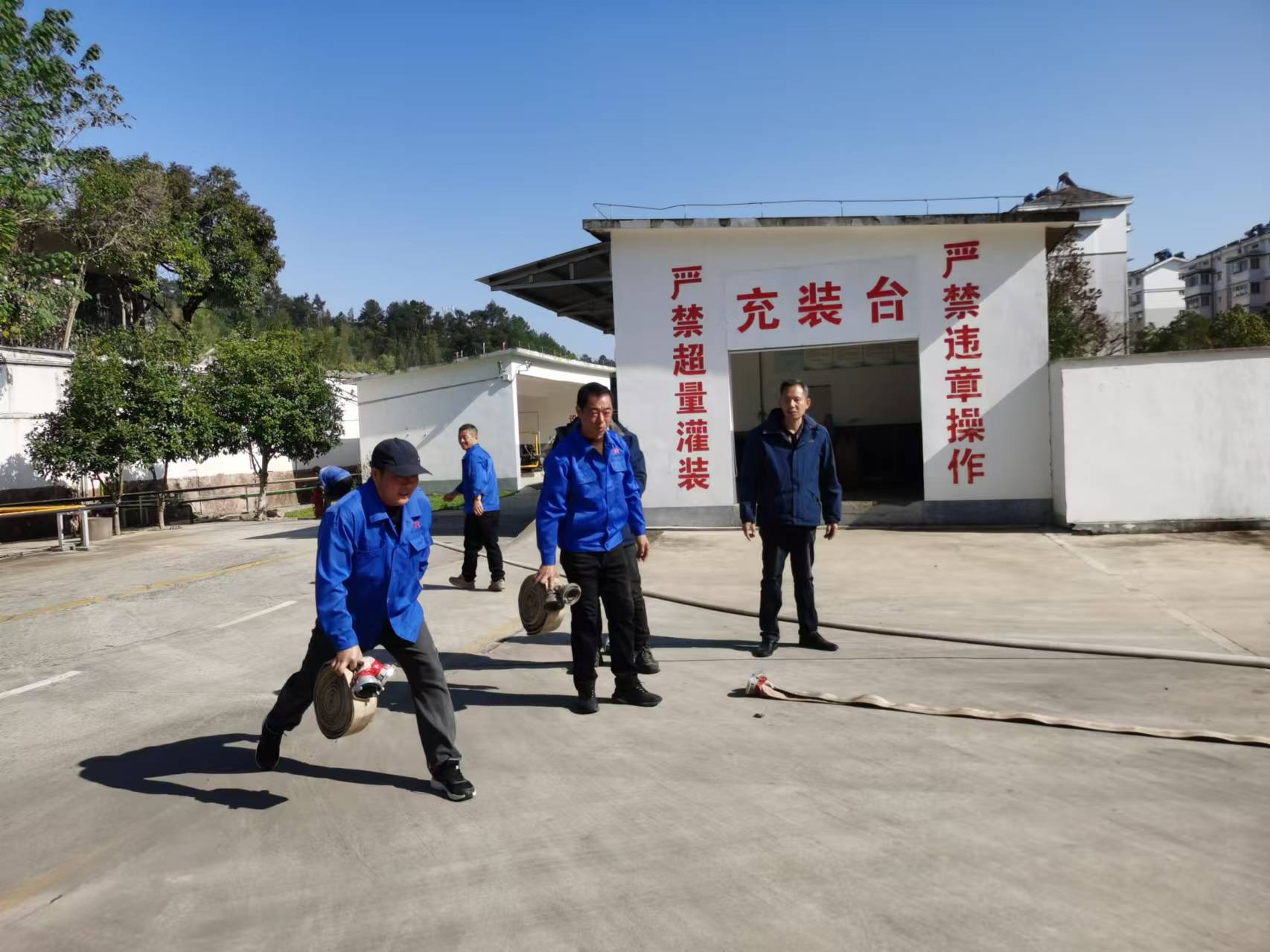 三措織密安全網(wǎng) 全心守護燃?xì)獍? onmousewheel=